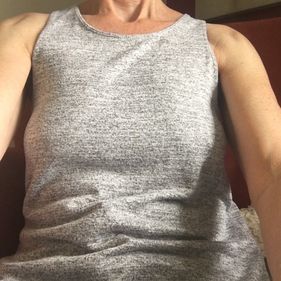 Woman's tank top - Picture 1 of 4